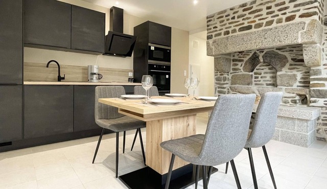 Cozy Cottage for 2 with Terrace and WIFI in Normandy