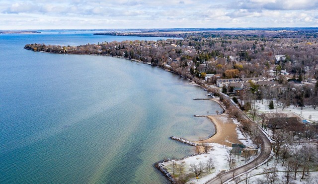 Franklin Beach House, Jackson's Point