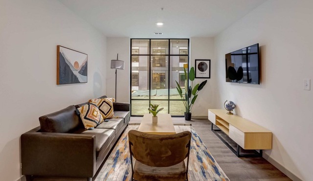 Frontdesk | 2 BR Apt by Lincoln Children's Museum