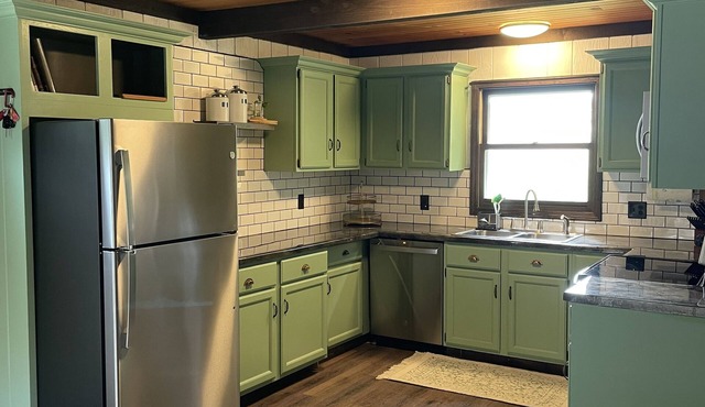 Fully Remodeled Two-Bedroom Cabin on the River
