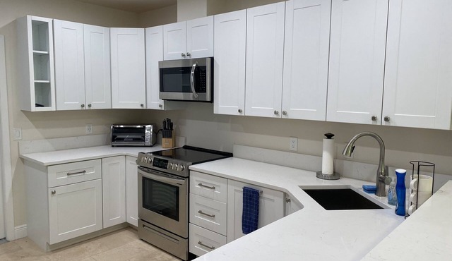 Gated - Pool - Golf - Dining - Daytona - Fly-in