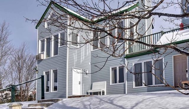 GLOBALSTAY. Bright Condo near the Lake