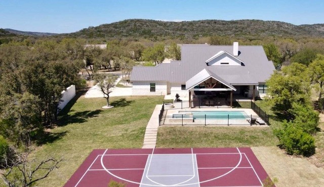 Golf course views | Arcade, pool & hot tub
