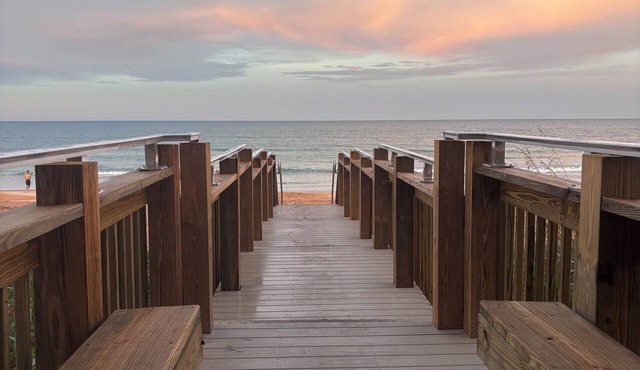 Gorgeous 3 Bedroom Condo Directly on Beach