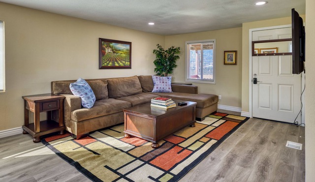 Gorgeous 3BR House for Refreshment & Relaxation!