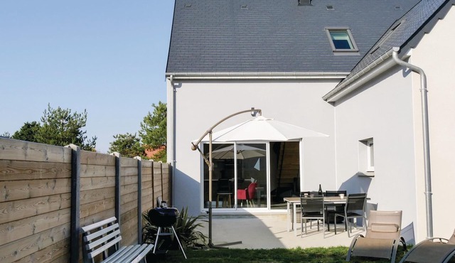 Gorgeous home in Saint Germain sur Ay with WiFi