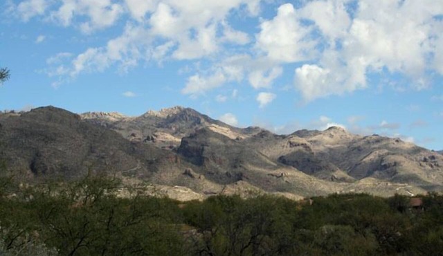 Gorgeous Mountain Views, Extended Patio & Heated Pool & Spa at Your Door Step