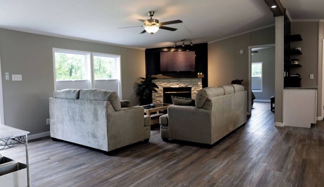 Grand Park 2 miles away from Country Setting 4 Bedroom home on Monon Trail .