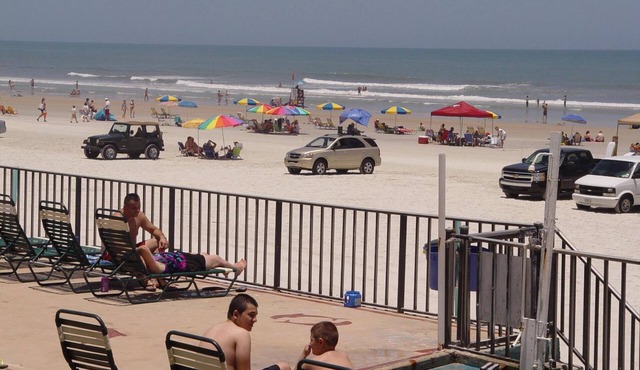 Grand Prix Motel on the Beach