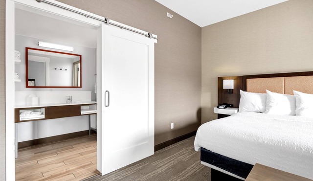 Hampton Inn & Suites Logan