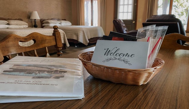 Handicap Accessible Standard Two Bedroom Suite on River