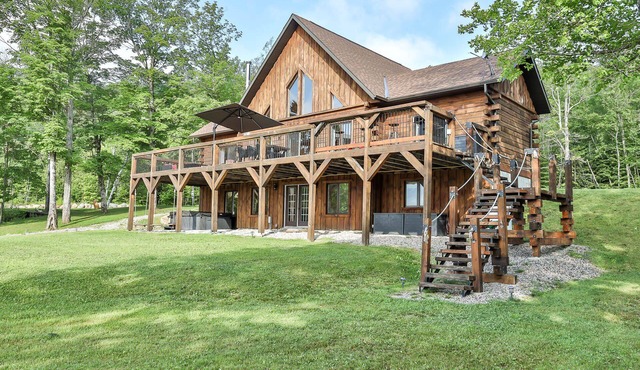 Heaven 47 - Cottage with Hot Tub & Huge Games Room