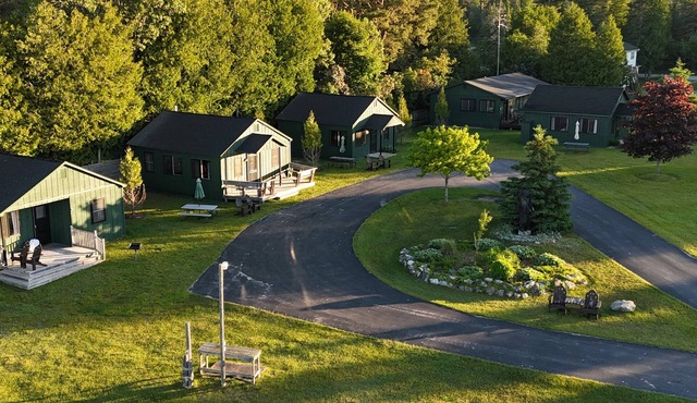 Hessel Bay Resort: 6 cabins + main house. Sleeps 28. Waterfront Lake Huron. Boat dock!