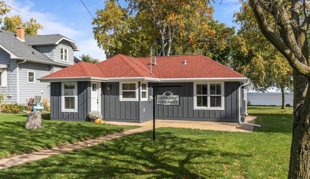 Hickory Hideaway-2 Bedroom with Dock
