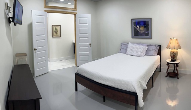 Hidden Gem in Historic Downtown Moultrie!