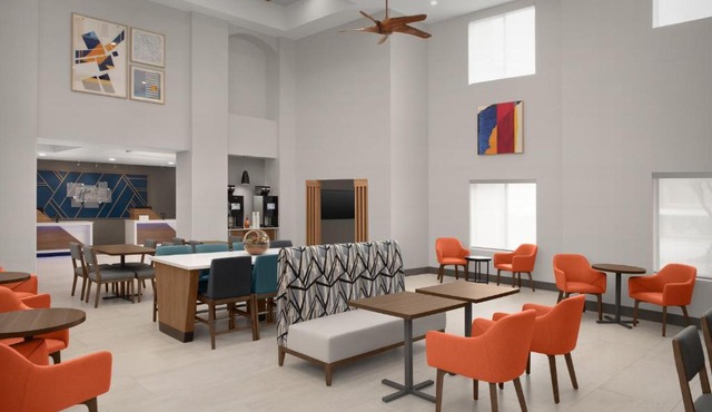 Holiday Inn Express Hotel & Suites DFW West - Hurst by IHG