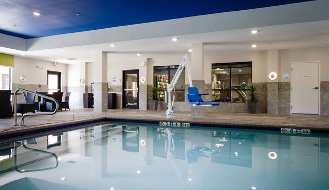 Holiday Inn Express Hotel & Suites El Reno by IHG