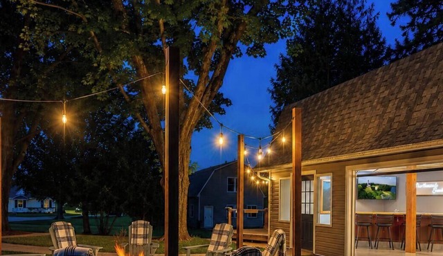Hot Tub | Sauna | Bar | Arcade | Fire Pit