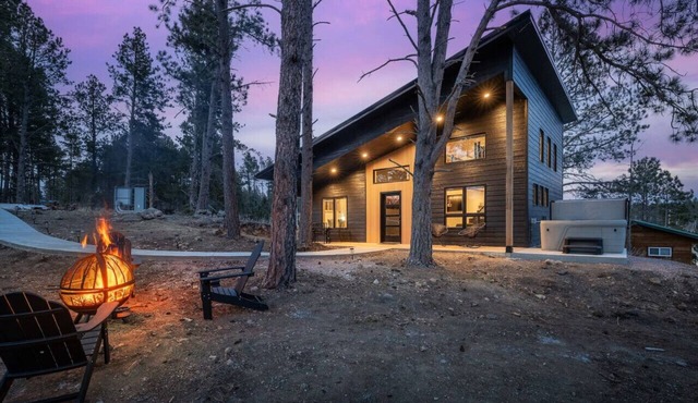 Hottub Haven: Sauna + Firepit + Enjoy Wildlife