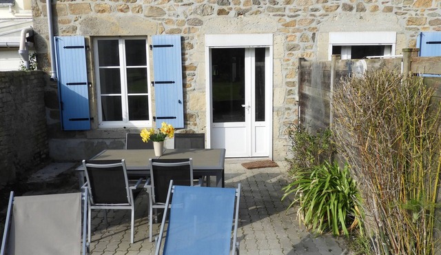 House 100m from the beach 200m from the center