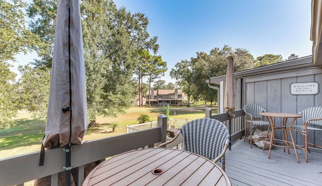 Inviting Home w/Golf Course View in Diamondhead!