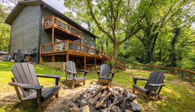 Lake Catherine Home w/Fire Pit + Dock + Boat!