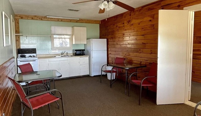 Lake front weekend cabin #8 Cabin with kitchen, steps from Possum Kingdom Lake