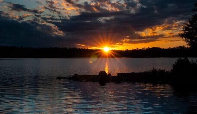 Lake Temagami ~Heaven on earth ~ Island rental cottage