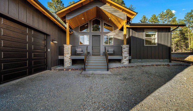 Lake-View Gem w/Outdoor Entertainment in Show Low