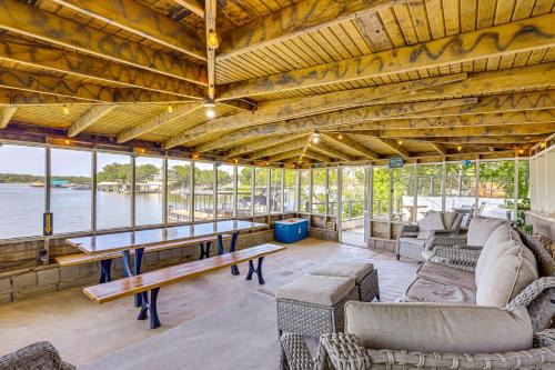 Lakefront Brownwood Home w/Private Boat Dock