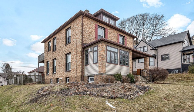 Lakeview Loft - Just opened up for July!