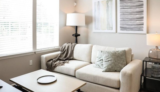 Landing at Park Rowe Village at Perkins Rowe - 1 Bedroom in Oak Hills Place