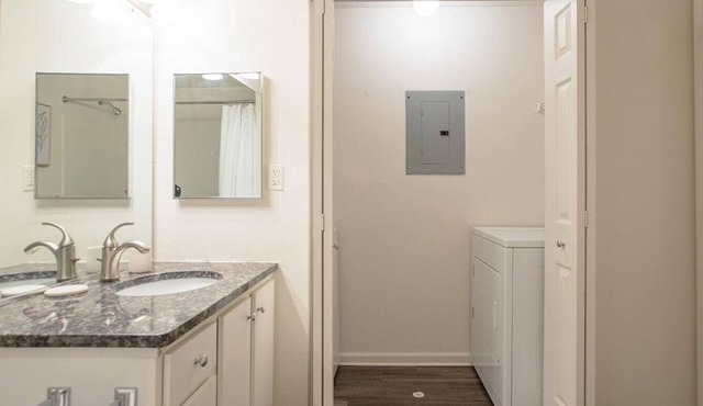 Landing at Village Green of Rochester - 1 Bedroom in Downtown Rochester