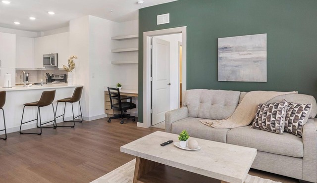 Landing | Beautiful 2BD, Clubhouse, Gym