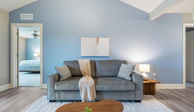 Landing | Incredible 3BD, Gym, Pool