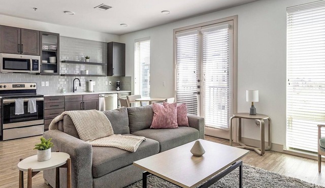 Landing | Spectacular 1BD, Courtyard, Clubhouse