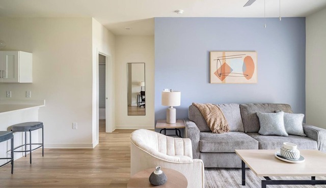 Landing | Spectacular 2BD, Pool, Gym