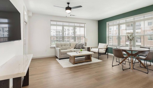 Landing | Stylish 2BD, Courtyard, Clubhouse