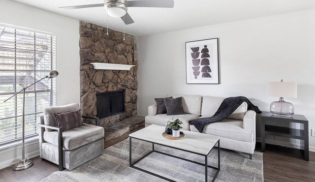 Landing | Stylish 2BD, Gym, Courtyard
