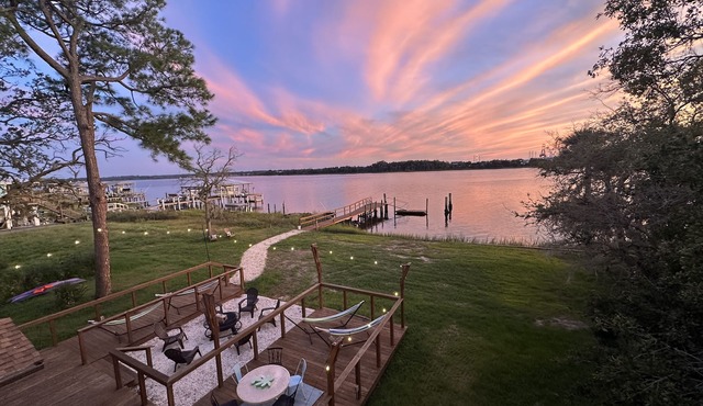 🌅LARGE Luxury Riverfront Dock Retreat🎣Peaceful Sunsets & Dolphins🐬SAVE LONG STAY