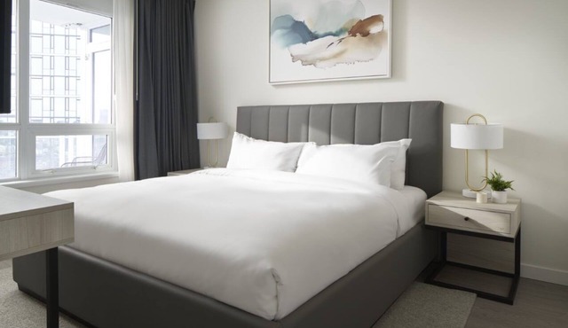 Level Seattle- Two Bedroom Sky Suite