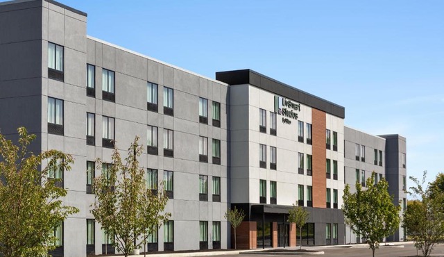 LivSmart Studios By Hilton Kokomo