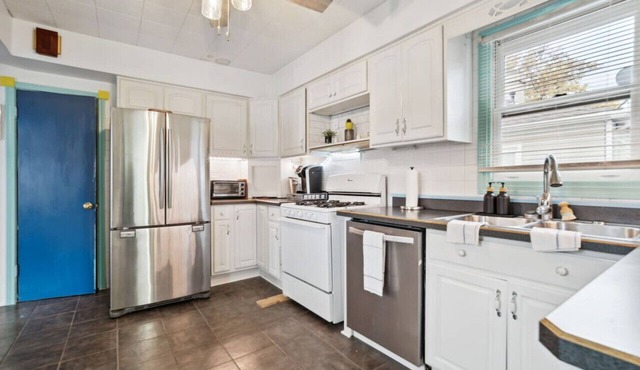 Location and Style Mayfield Heights 3 Bedroom