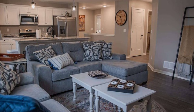 Lovely 2 Bed w/Office Loves Park