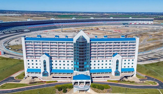 Lovely Condo on Texas Motor Speedway
