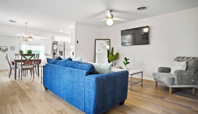 Lovely Lime - Updated - Near Hospital and College