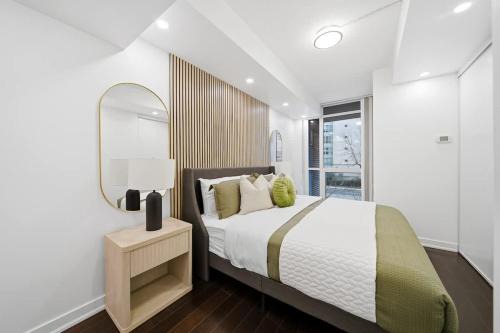 Lux Harbourfront Home Sleeps 10 with Free Parking