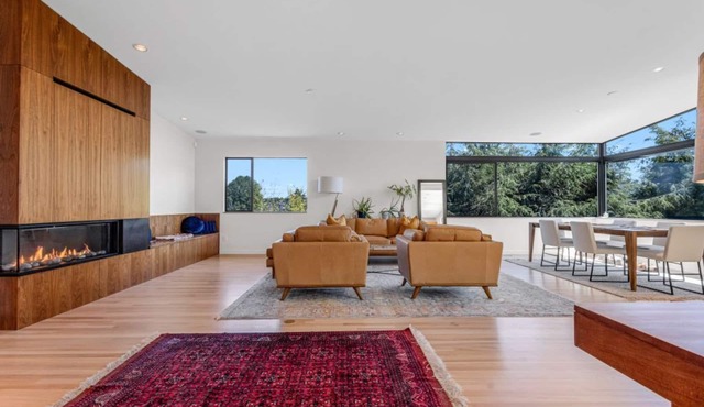 Luxury 4000 sqft Home with Gym, Sauna, CityViews