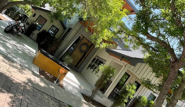 Luxury Downtown Boulder Home - Flatirons Views - Walk to Sundance Venues