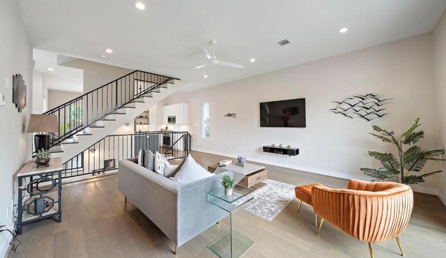 Luxury Executive Suite at the Galleria